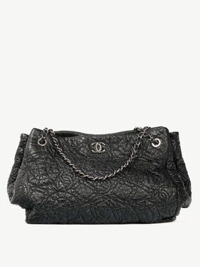 Chanel Graphic Edge Black Shiny Vinyl Quilted Tote